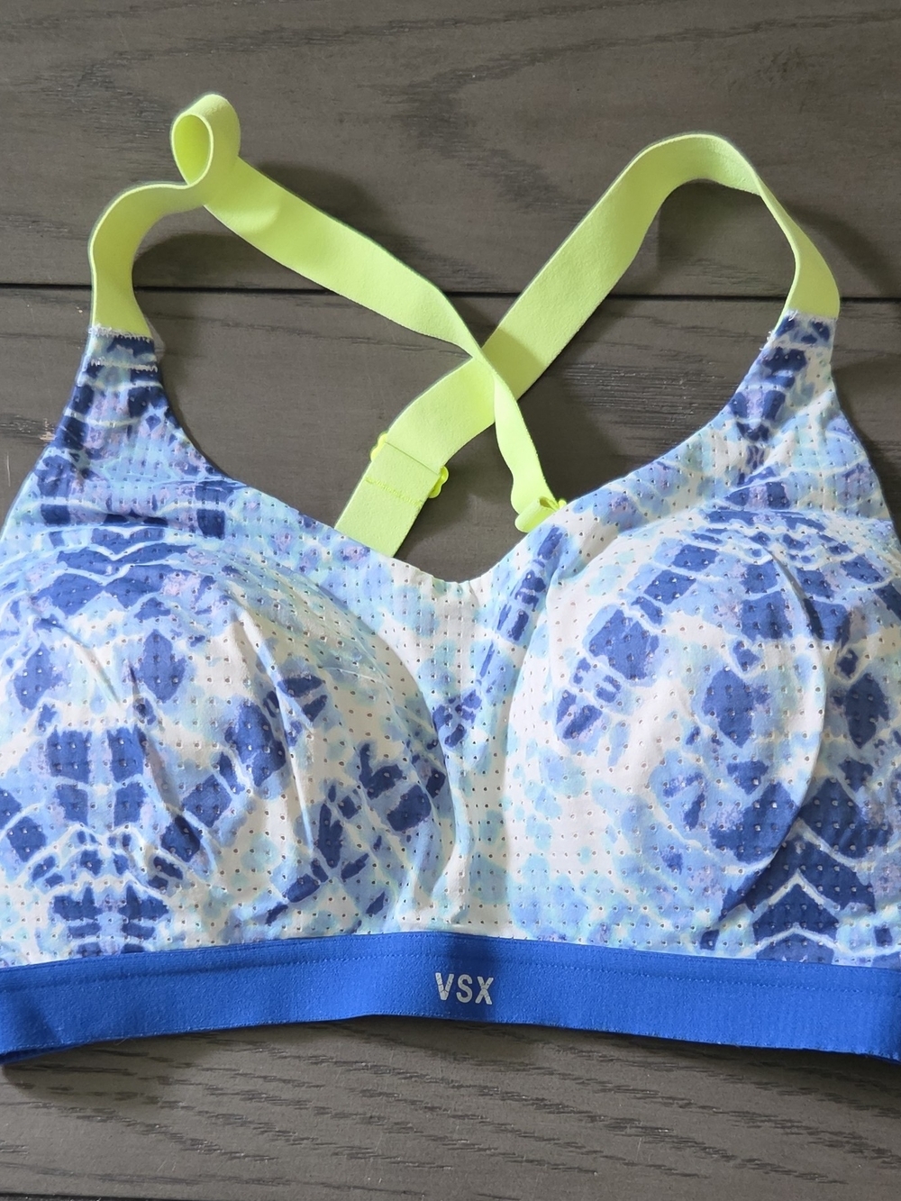 VSX Sport 34D Tie Dye Sports Bra Blue White Yellow Crossback Pullover Wireless